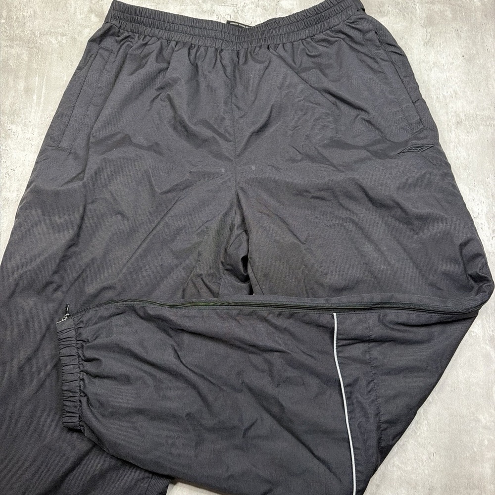 Vintage Umbro Track Pants Mens XXL Training Windbreaker Joggers Zipper Leg Black
